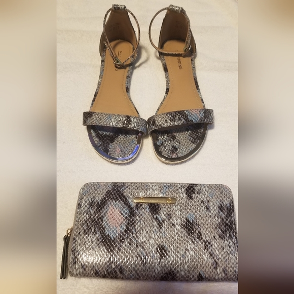 Sandles and clutch bag greenish blue is color - Picture 3 of 7